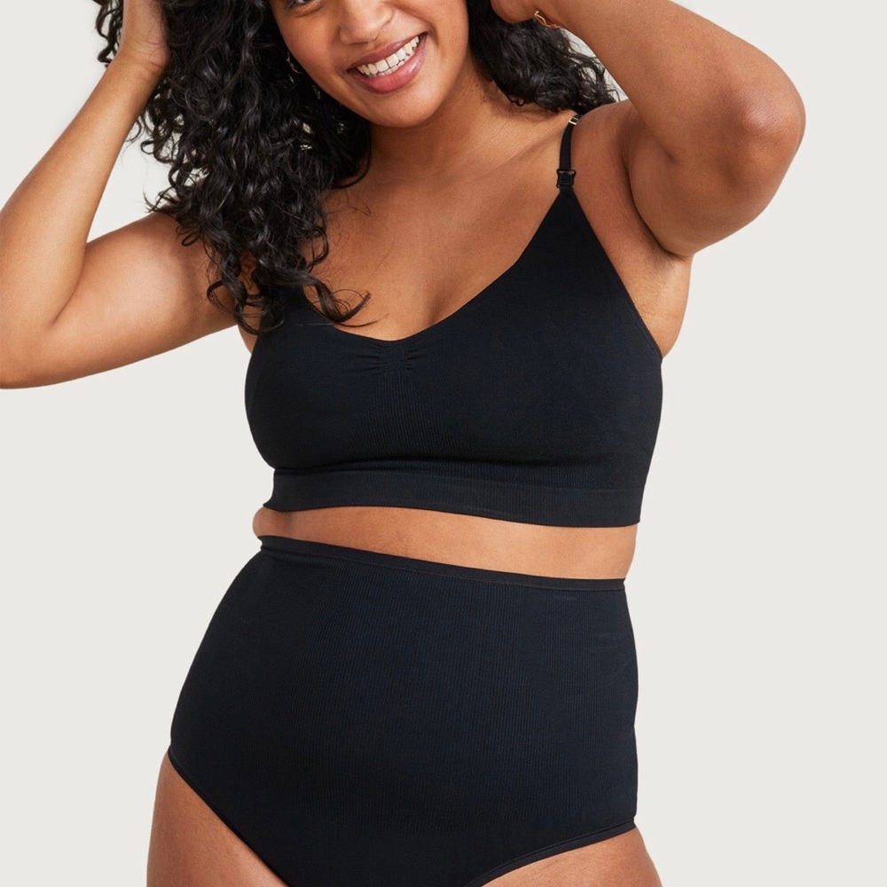 Hatch The Essential Pumping & Nursing Bra in black